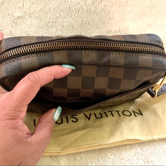 👑✅PRICE FIRM✅NO OFFERS SUPER SALE!! AUTHENTIC LV Damier Ebene Clutch. Rare - Picture 4 of 17
